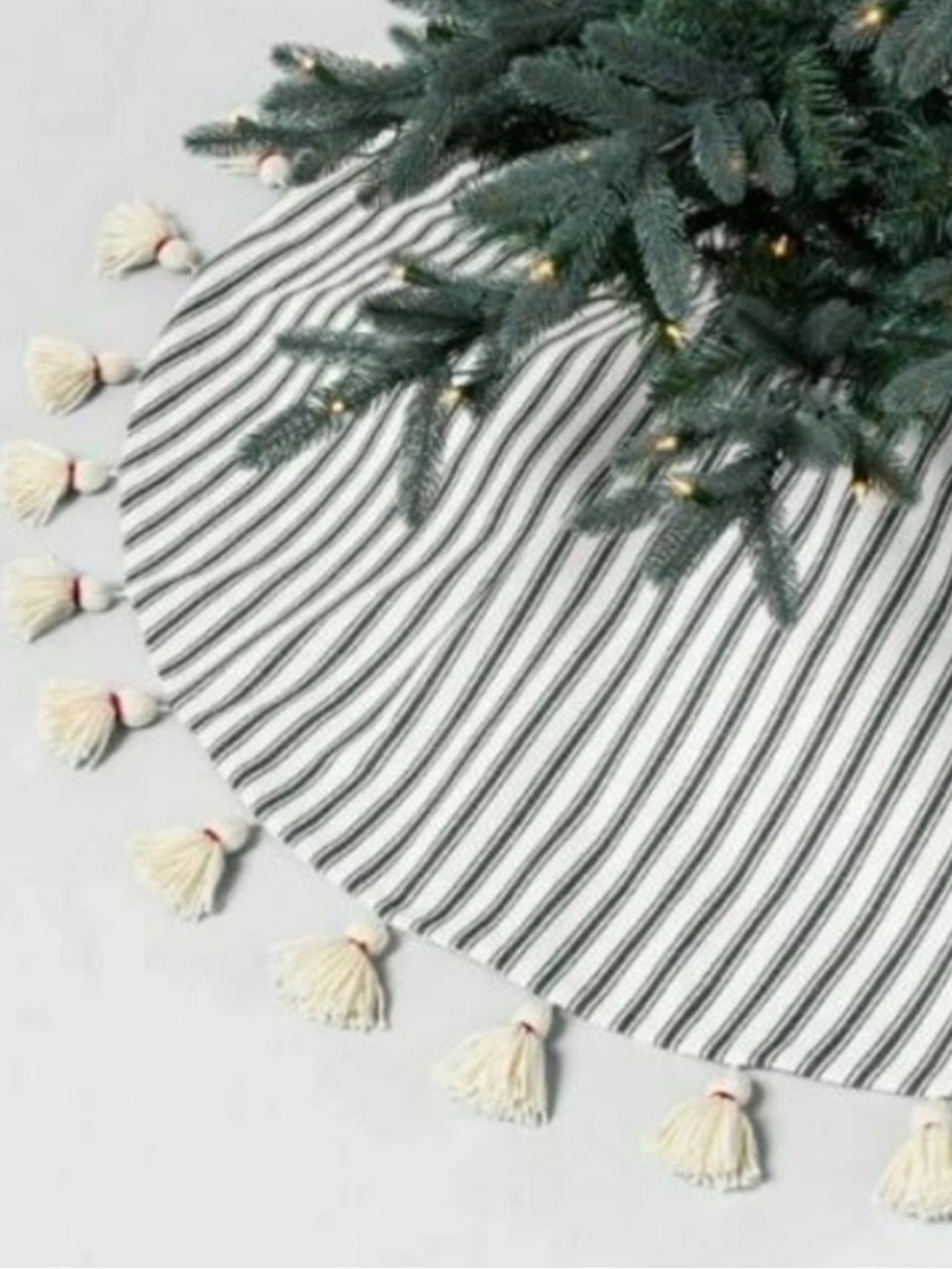 Hearth & Hand New striped tassel trim tree skirt-green/sour cream/red, 52”